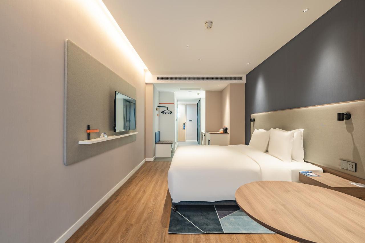 Holiday Inn Express Shanghai Expo Centre By Ihg Экстерьер фото