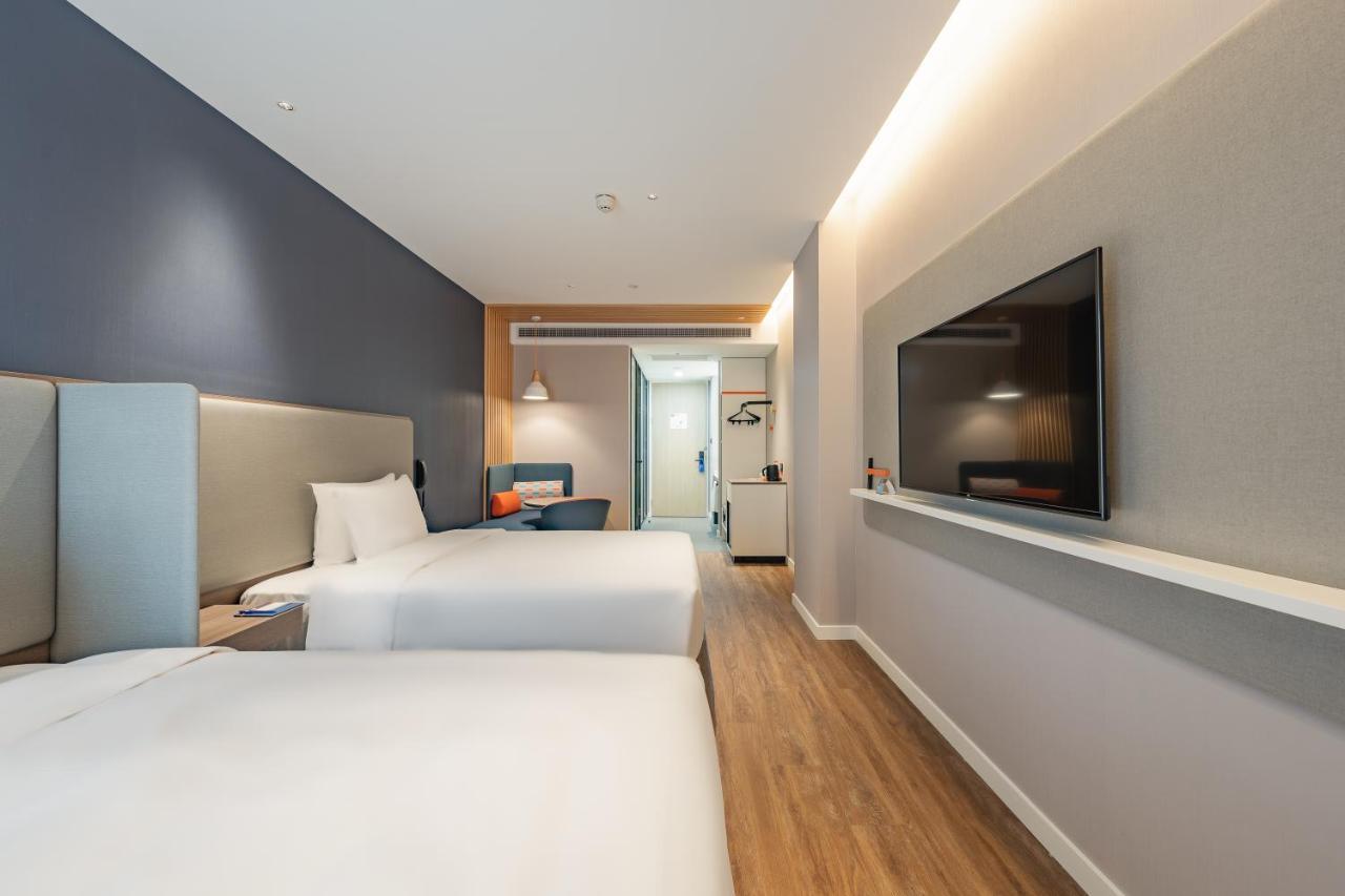 Holiday Inn Express Shanghai Expo Centre By Ihg Экстерьер фото