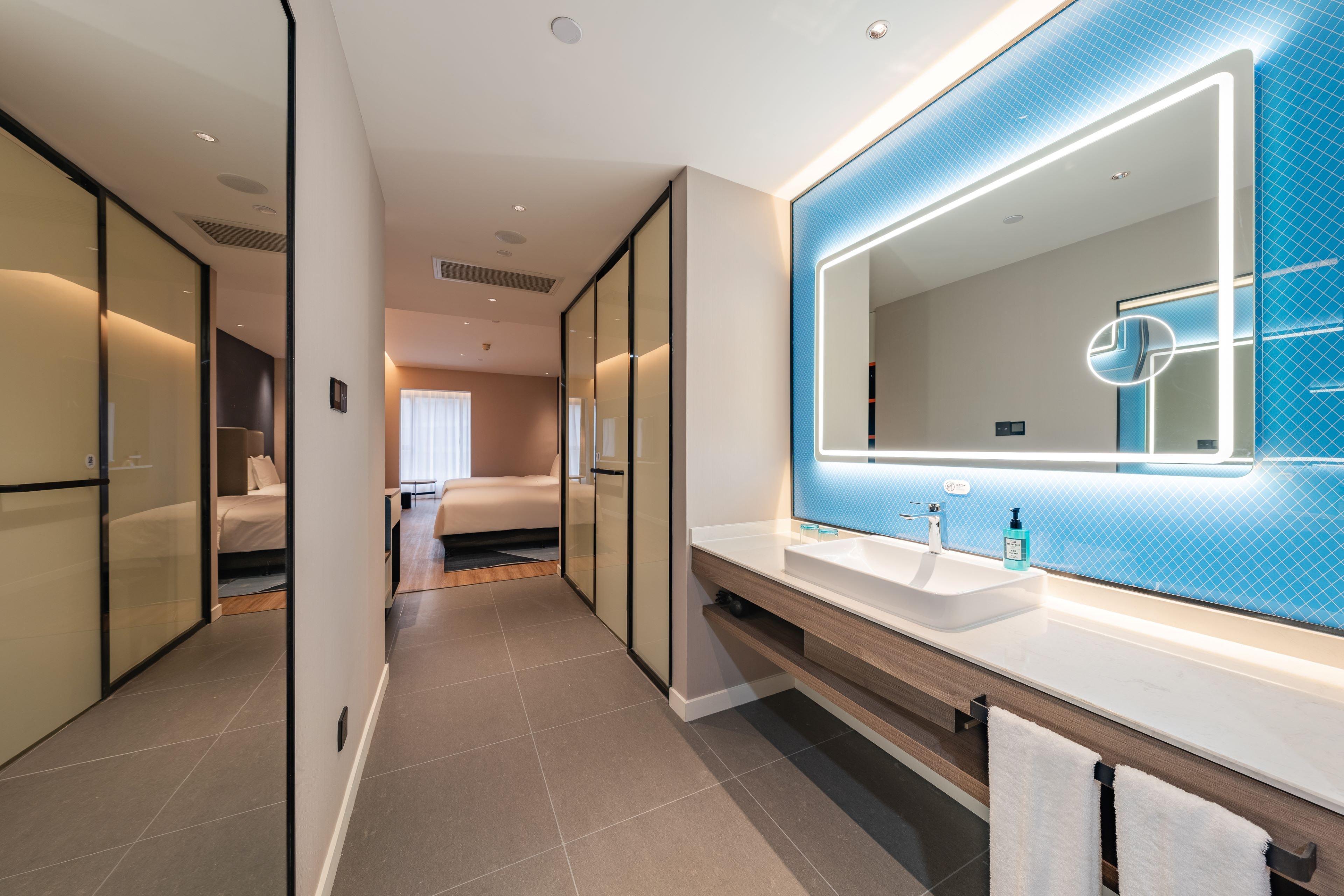 Holiday Inn Express Shanghai Expo Centre By Ihg Экстерьер фото