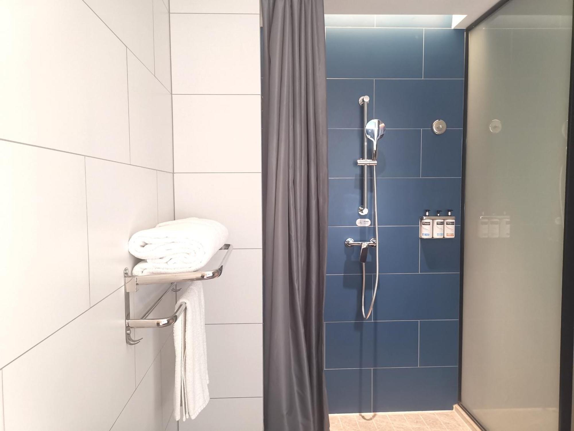 Holiday Inn Express Shanghai Expo Centre By Ihg Экстерьер фото