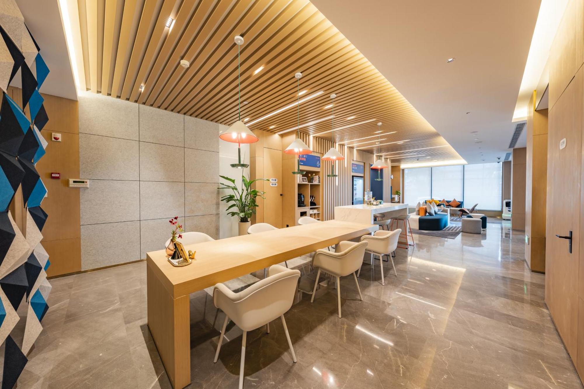 Holiday Inn Express Shanghai Expo Centre By Ihg Экстерьер фото
